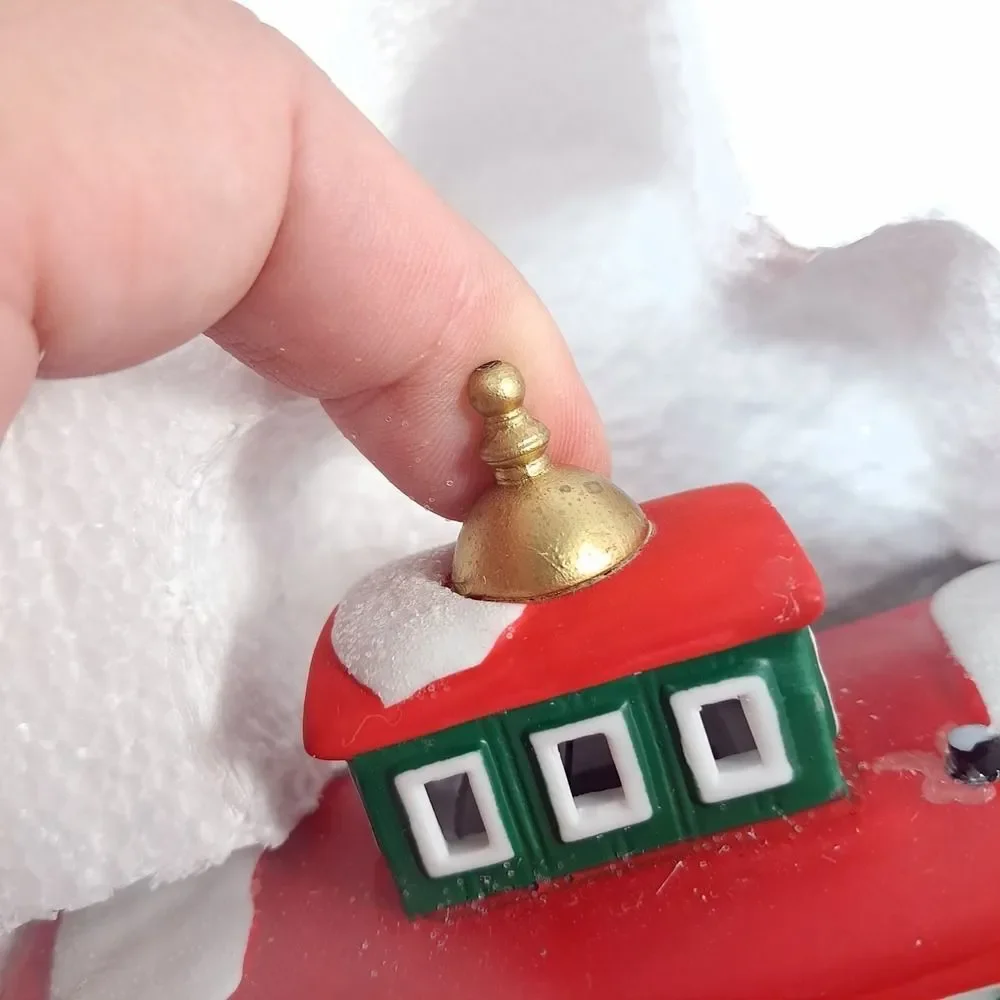 Dept 56 North Pole‎ Christmas Village NORTHERN LIGHTS CABOOSE 4050968 READ